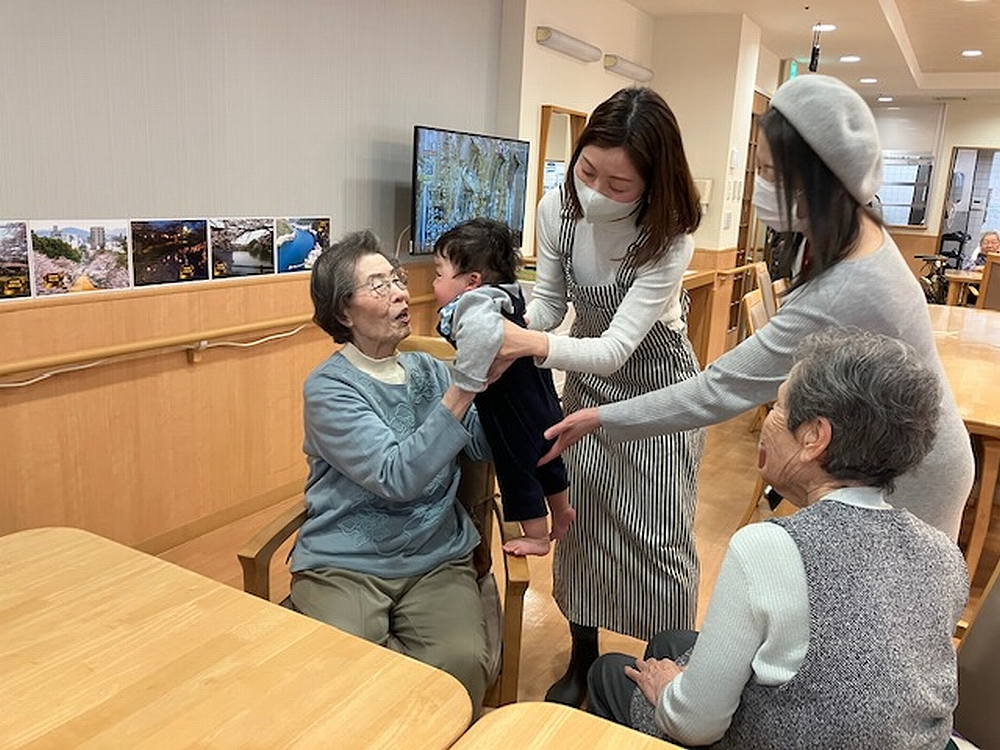 会長視察風景
